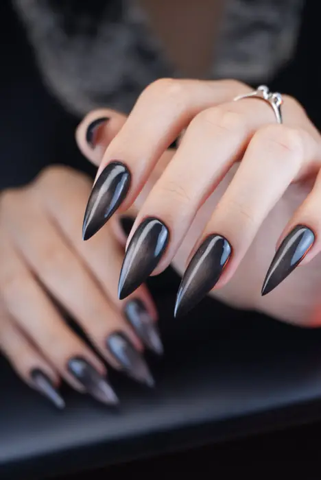 Stiletto negro cromado