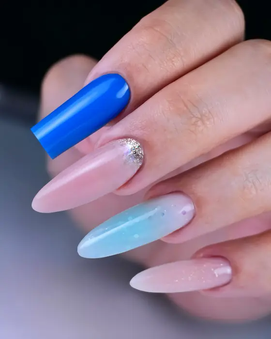 Almendra en rosa, celeste y azul eléctrico