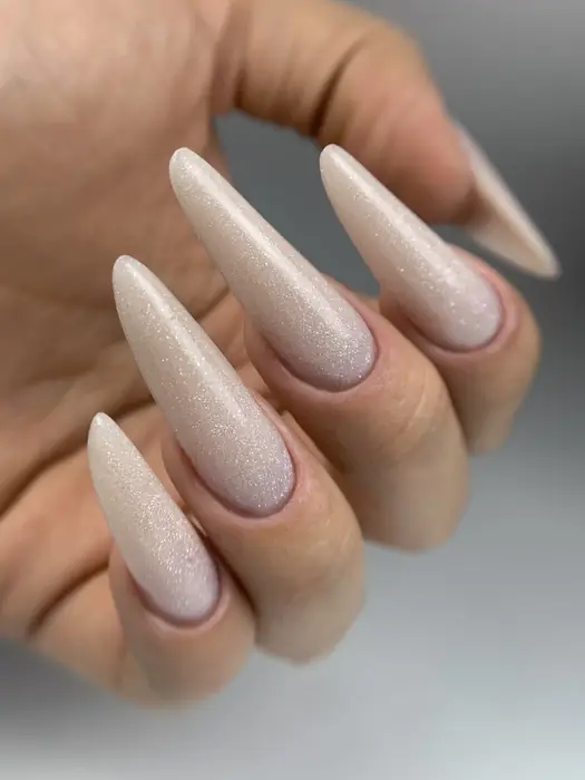 Stiletto nude con brillo